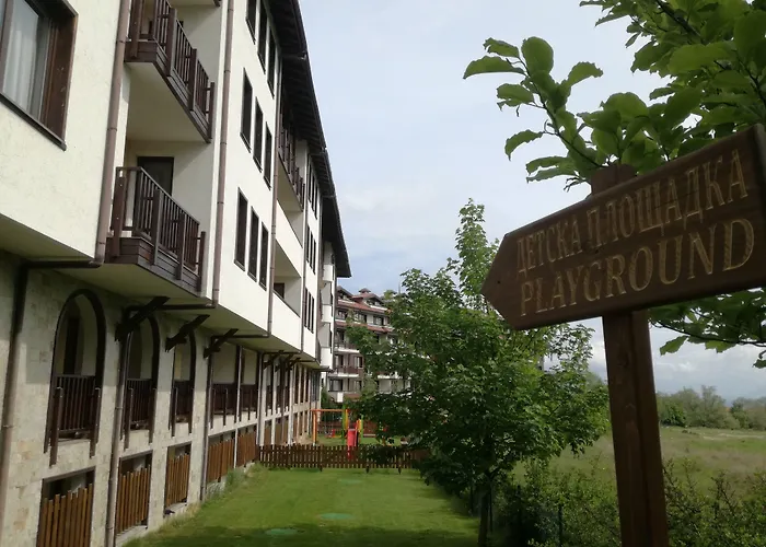 Grand Royale Apartment Complex & Spa